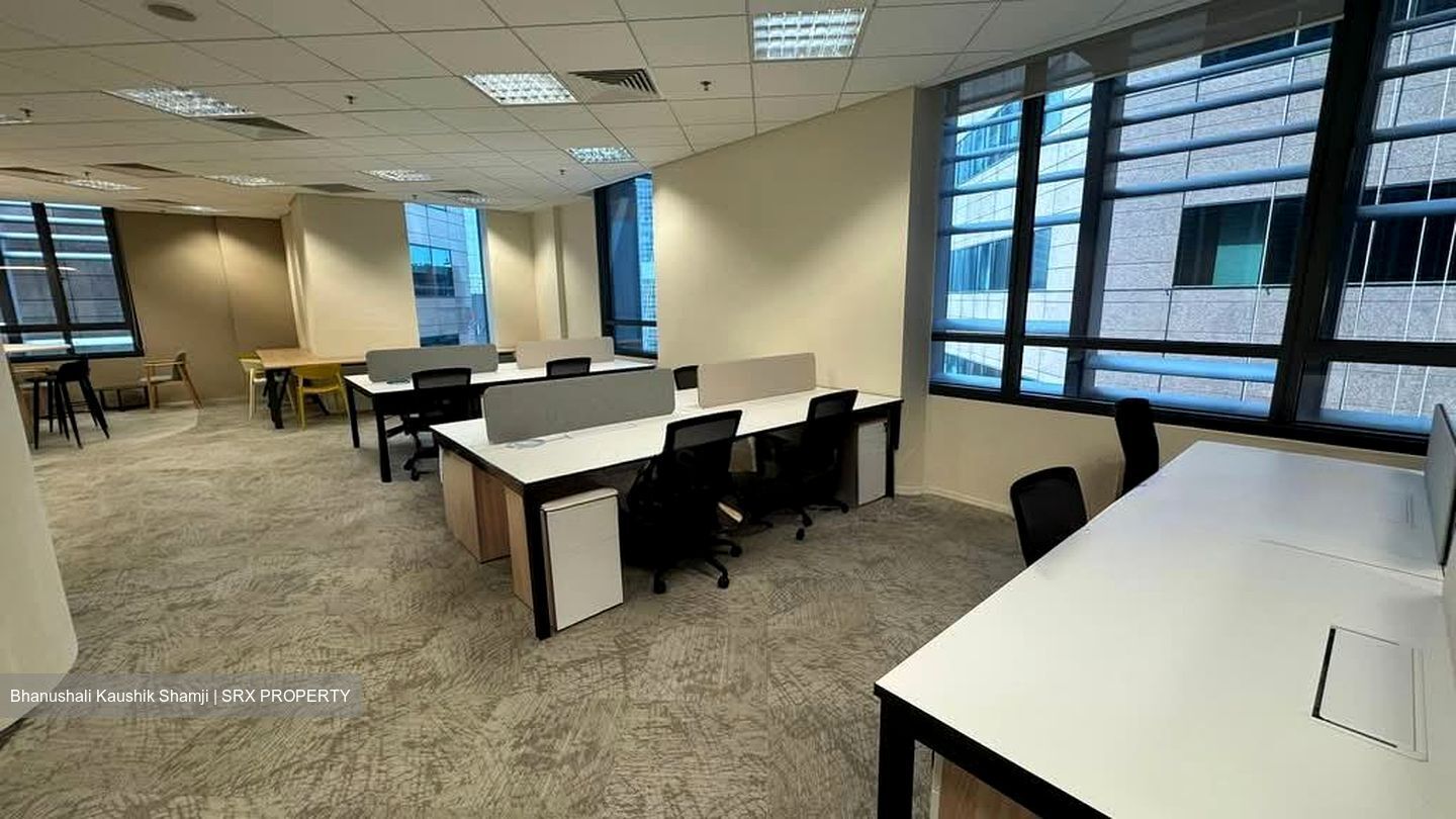 PLUS (D1), Office #566793661